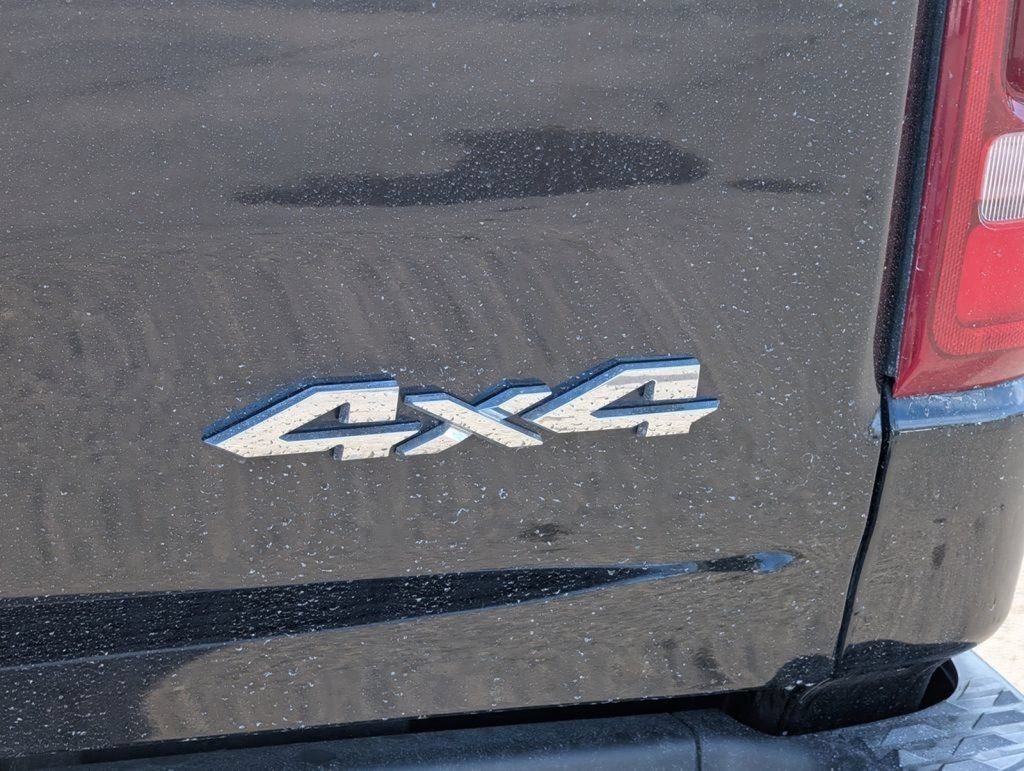 Used 2024 RAM 1500 Laramie AWD/4WD image 15