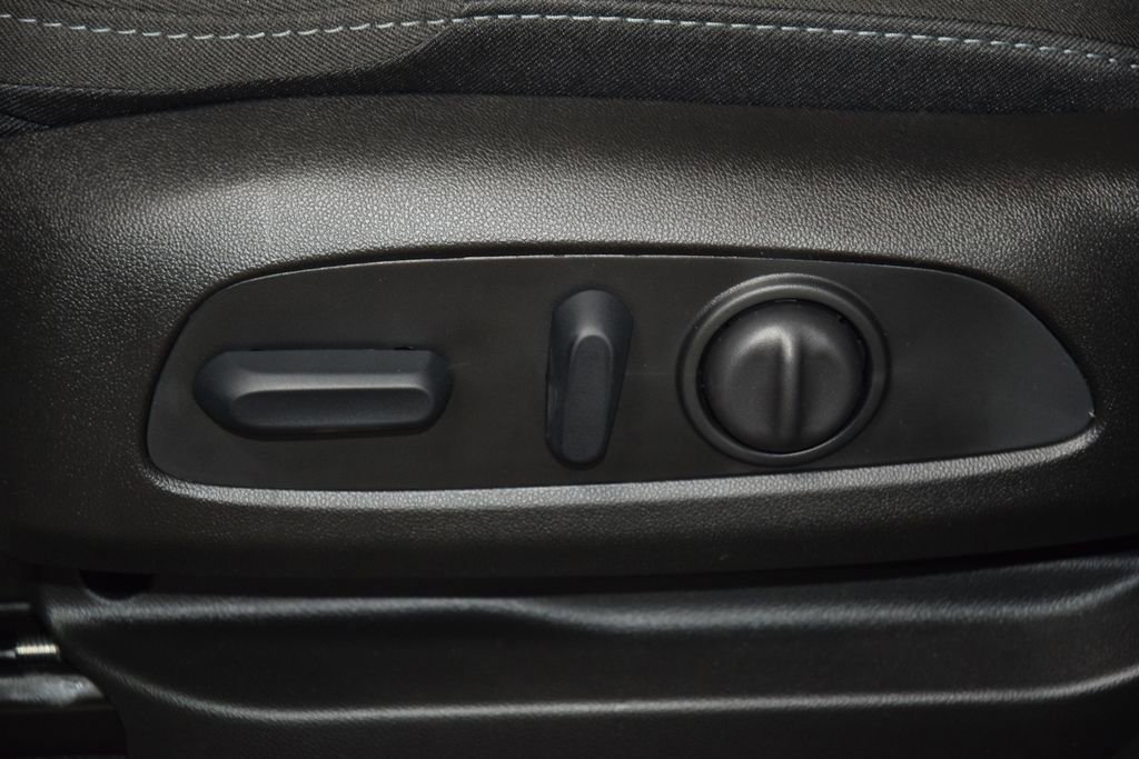 New 2027 Chevrolet Bolt LT w/ Comfort Package image 35