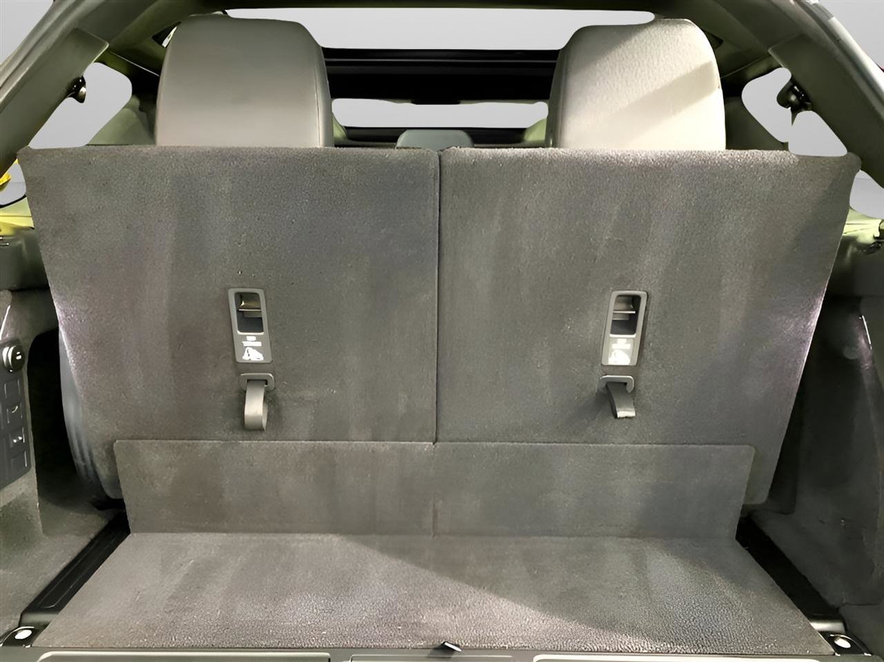 Used 2017 Land Rover Discovery SE AWD/4WD image 31