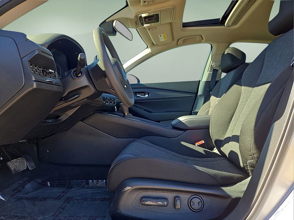 Used 2025 Honda Accord SE image 22