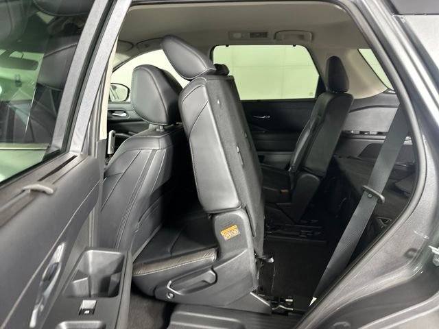 Used 2023 Nissan Pathfinder SL image 25