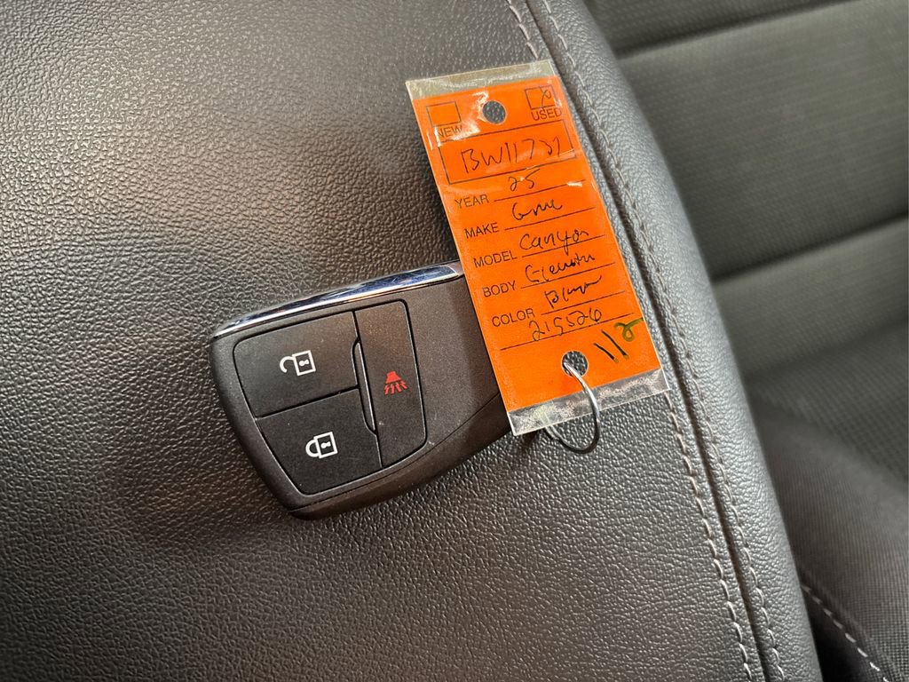 Used 2025 GMC Canyon Elevation image 38