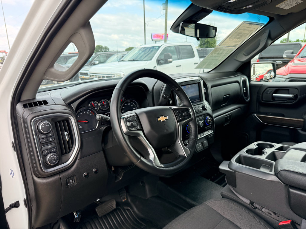 Used 2021 Chevrolet Silverado 1500 LT w/ Safety Package II AWD/4WD image 12