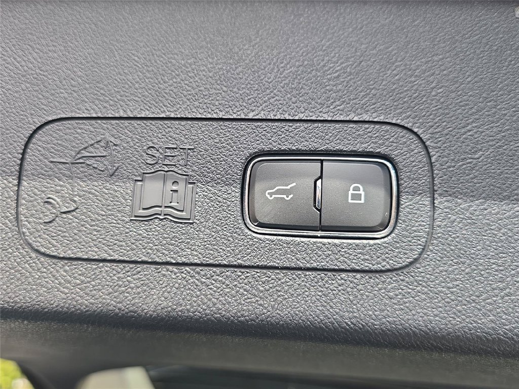 New 2027 Lincoln Aviator 2WD image 25