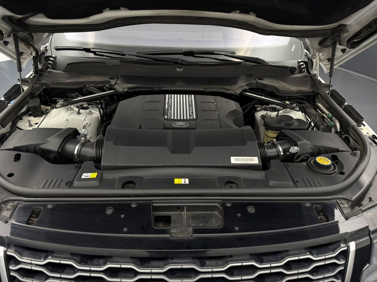 Used 2020 Land Rover Range Rover HSE image 26