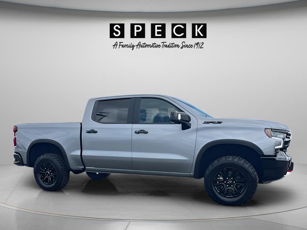 Used 2024 Chevrolet Silverado 1500 ZR2 w/ Technology Package AWD/4WD image 3