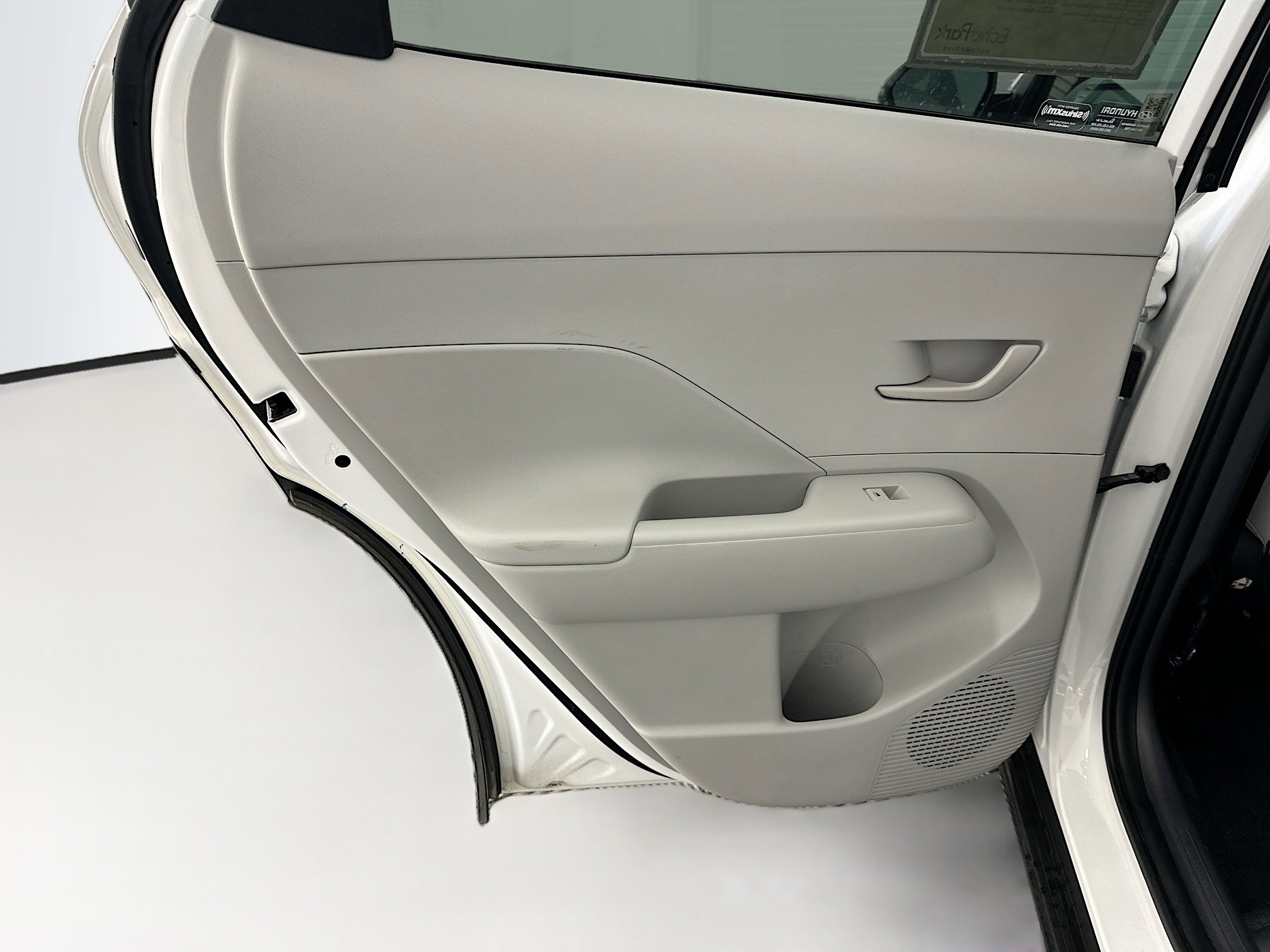 Used 2025 Hyundai Kona SEL image 27