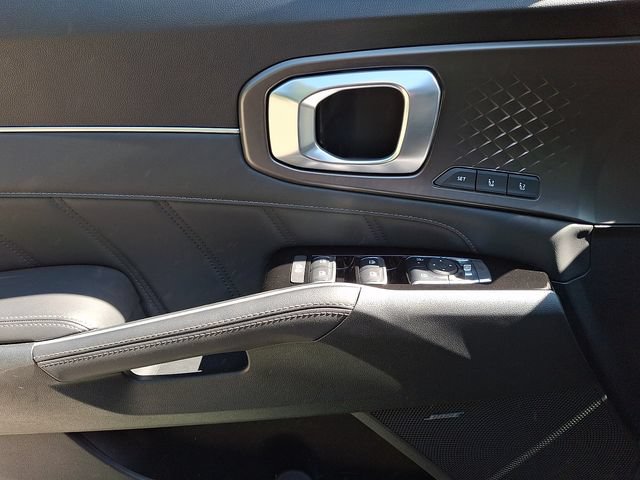 Certified 2026 Kia Sorento SX Prestige AWD/4WD image 11