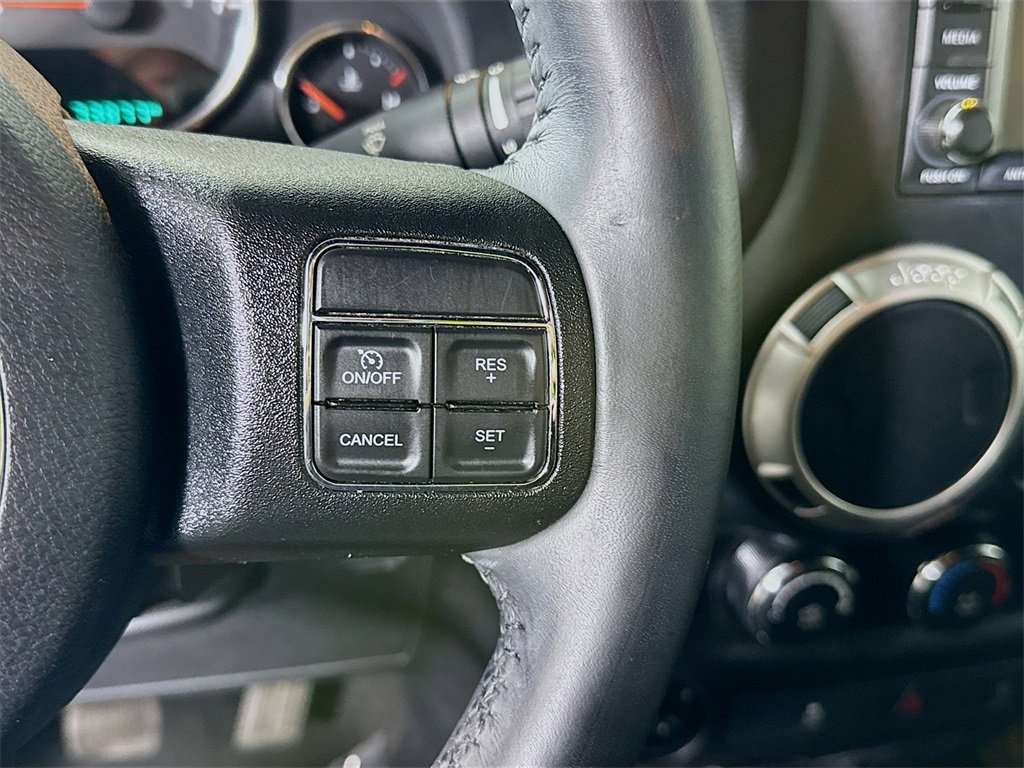 Used 2017 Jeep Wrangler Unlimited Sahara w/ Connectivity Group image 19