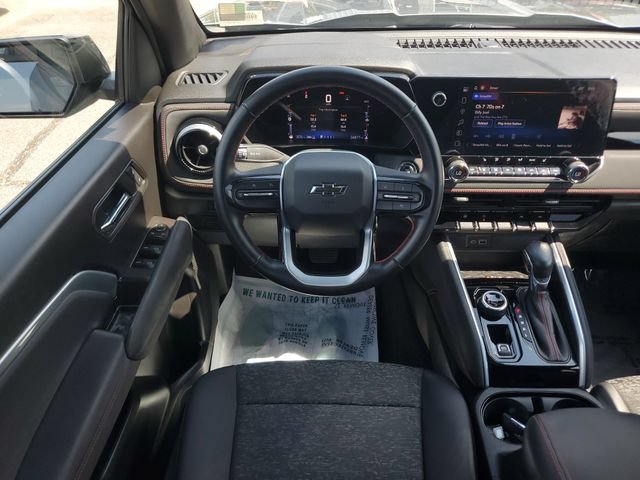Used 2023 Chevrolet Colorado Z71 w/ Z71 Convenience Package 2 AWD/4WD image 17