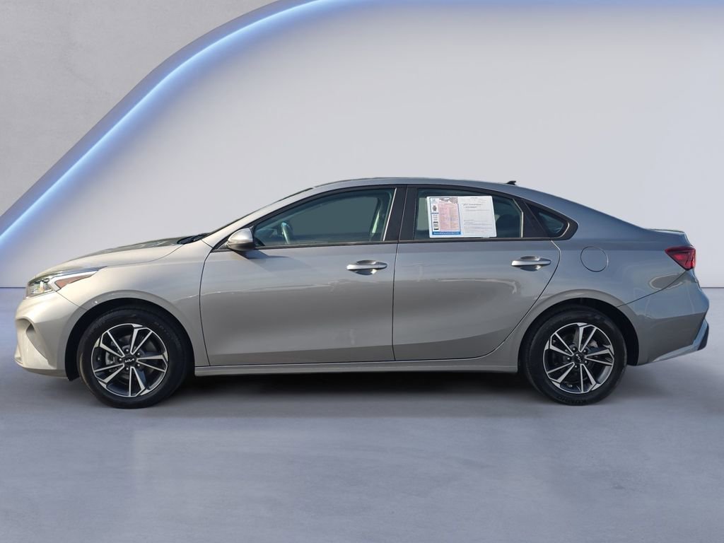 Used 2023 Kia Forte LXS FWD image 2