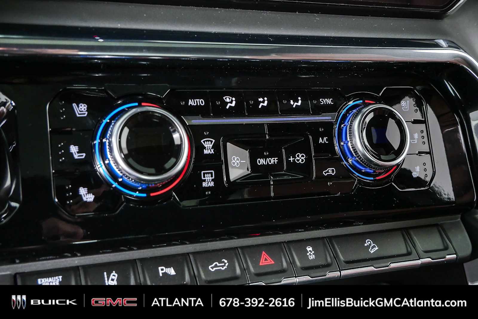 Used 2025 GMC Sierra 2500 Denali Ultimate AWD/4WD image 17