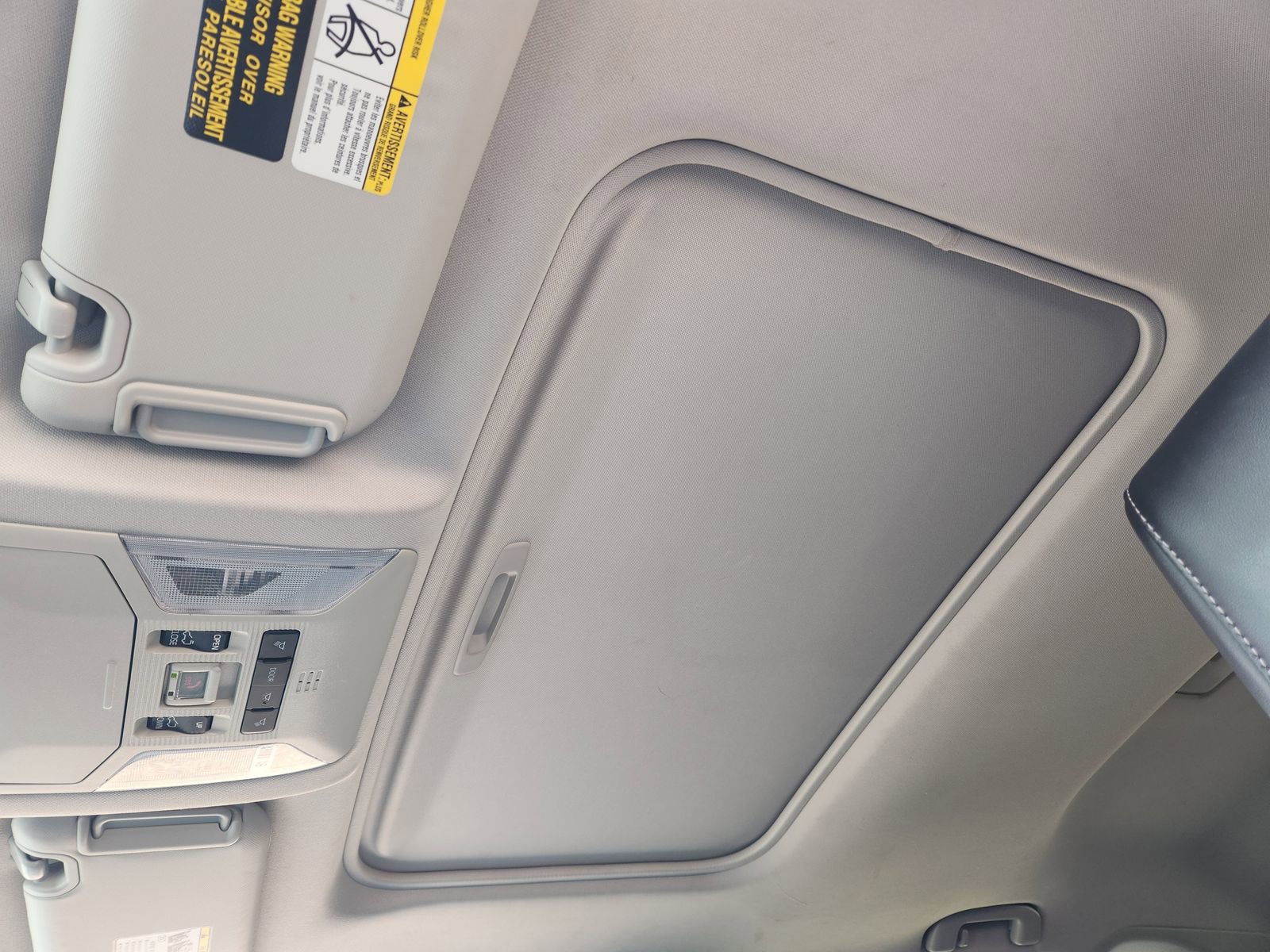 Used 2022 Toyota RAV4 XLE Premium image 29