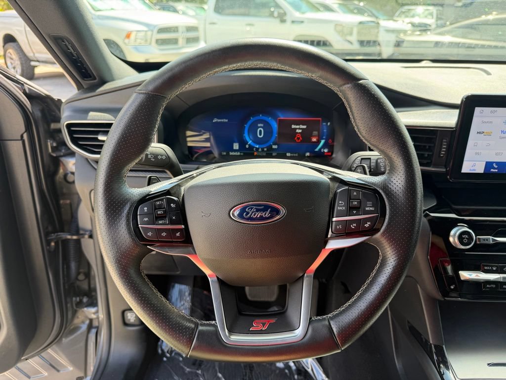Used 2022 Ford Explorer ST AWD/4WD image 17