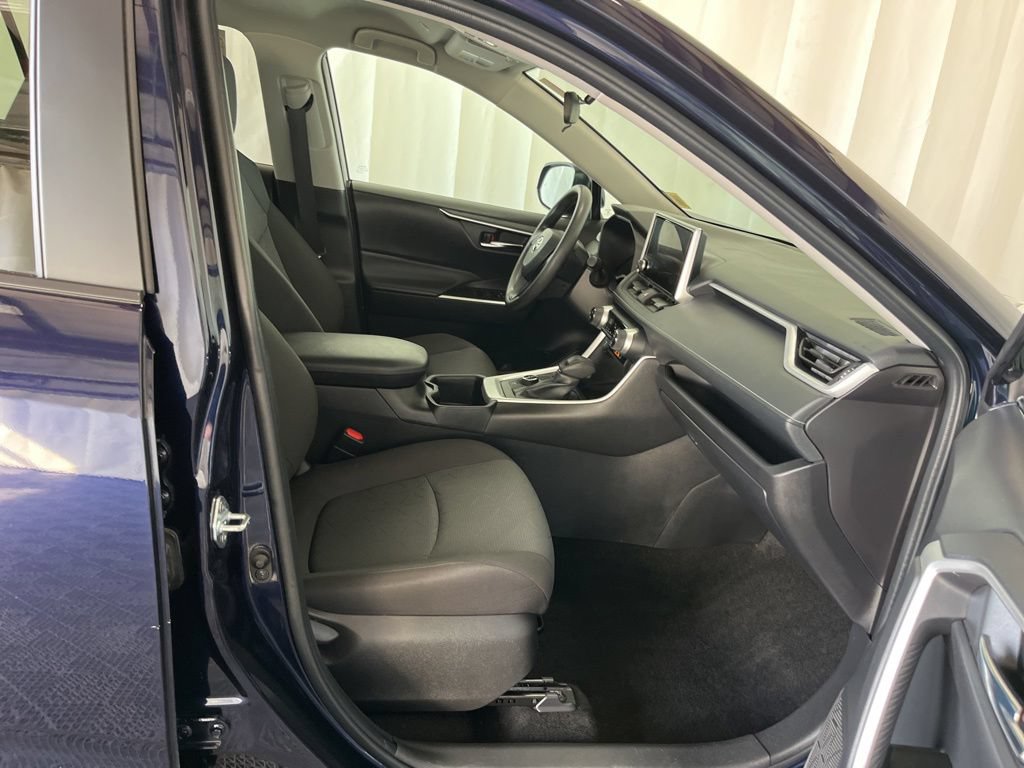 Used 2024 Toyota RAV4 XLE AWD/4WD image 20
