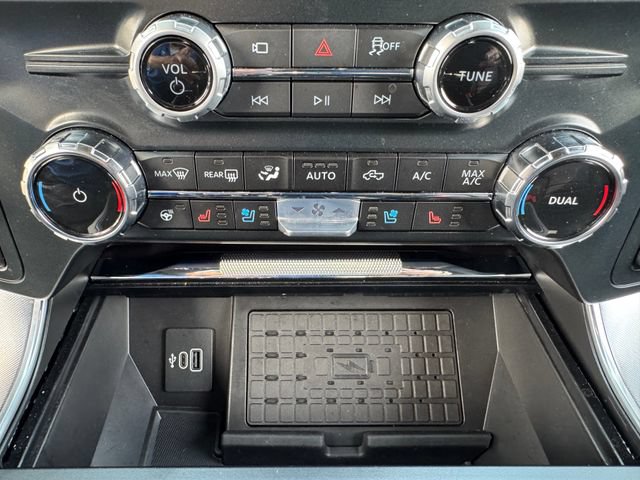 Certified 2025 Ford F150 Platinum w/ Equipment Group 702A High AWD/4WD image 31