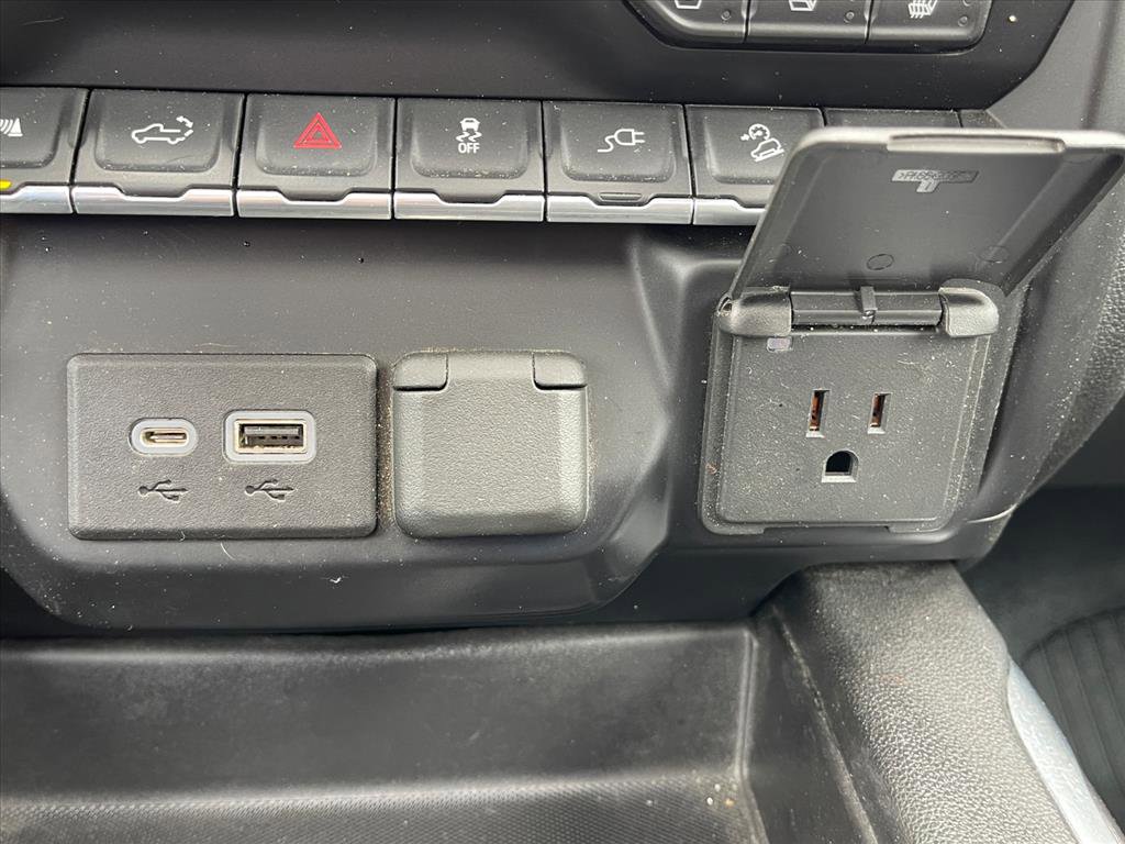 Used 2022 Chevrolet Silverado 2500 LTZ w/ LTZ Plus Package image 18