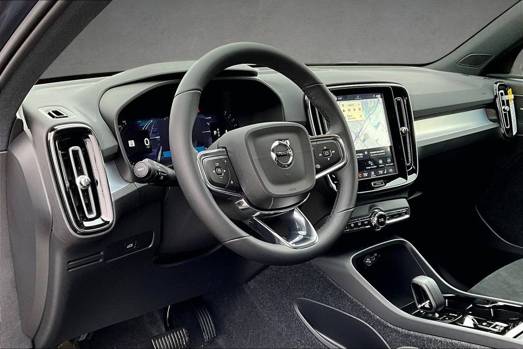 New 2026 Volvo XC40 B5 Ultra w/ Protection Package Premier AWD/4WD image 7