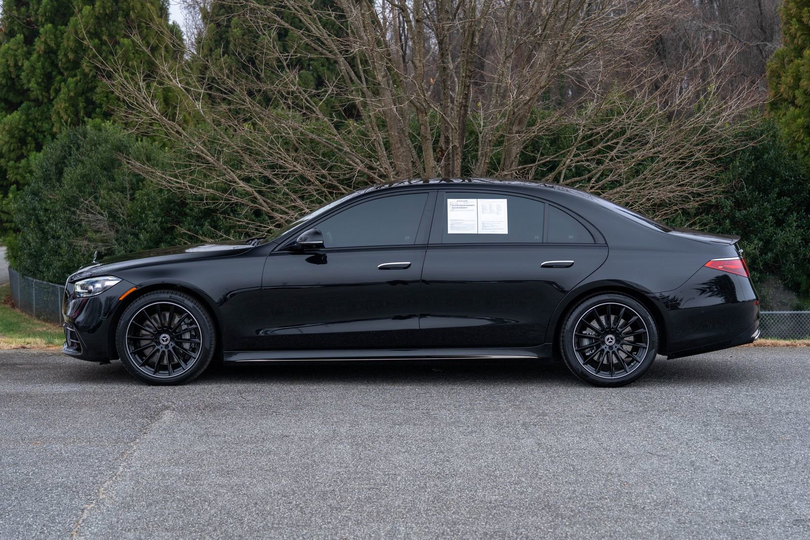 Used 2025 Mercedes-Benz S 580 4MATIC Sedan image 3