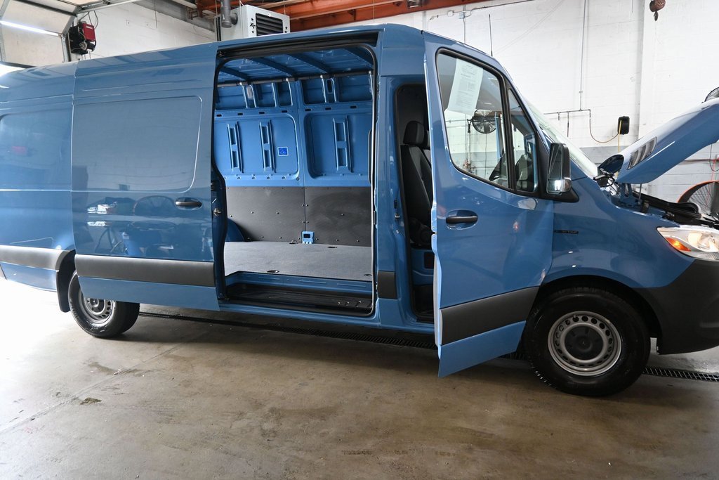Used 2024 Mercedes-Benz eSprinter 170 Cargo image 38