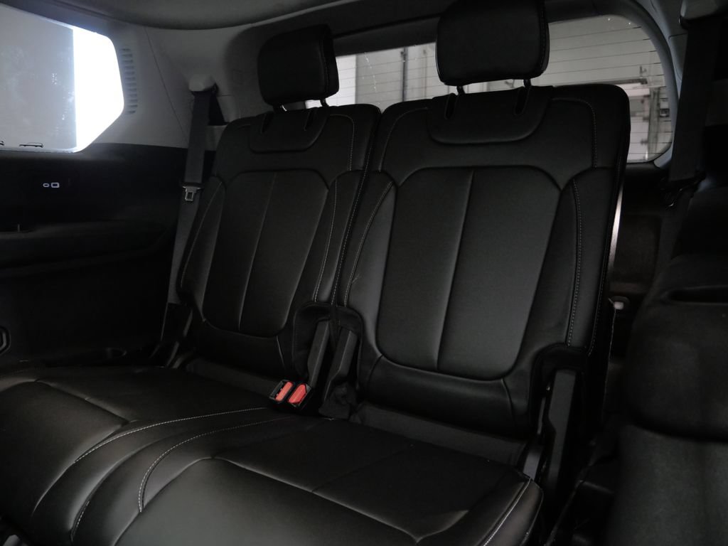Used 2021 Jeep Grand Cherokee L Limited w/ Trailer Tow Group (B) AWD/4WD image 27