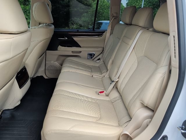 Used 2021 Lexus LX 570 4WD w/ Luxury Package image 21