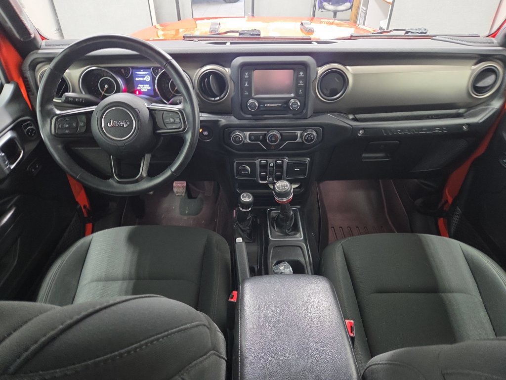Used 2018 Jeep Wrangler Unlimited Sport S AWD/4WD image 3