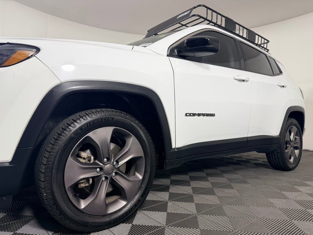 Used 2022 Jeep Compass Latitude image 11