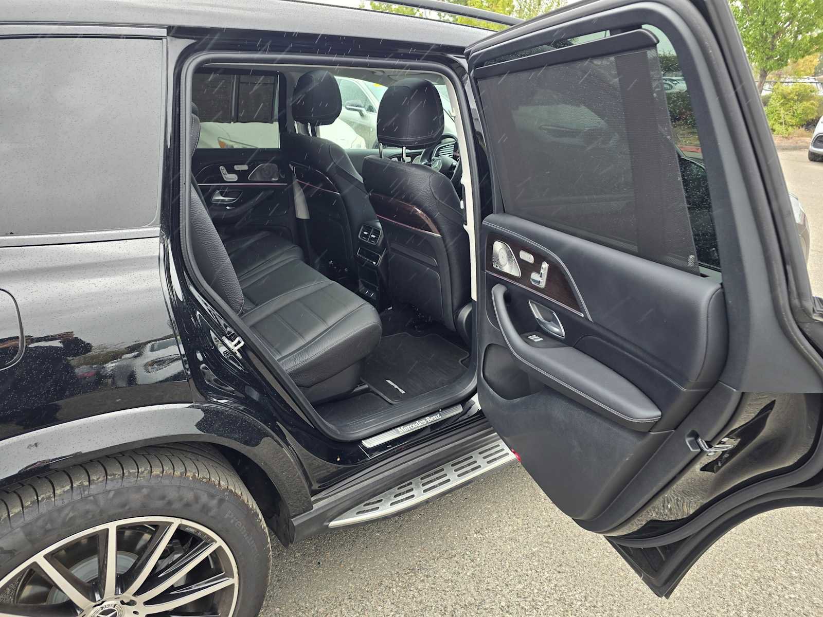 Used 2024 Mercedes-Benz GLS 580 4MATIC image 14