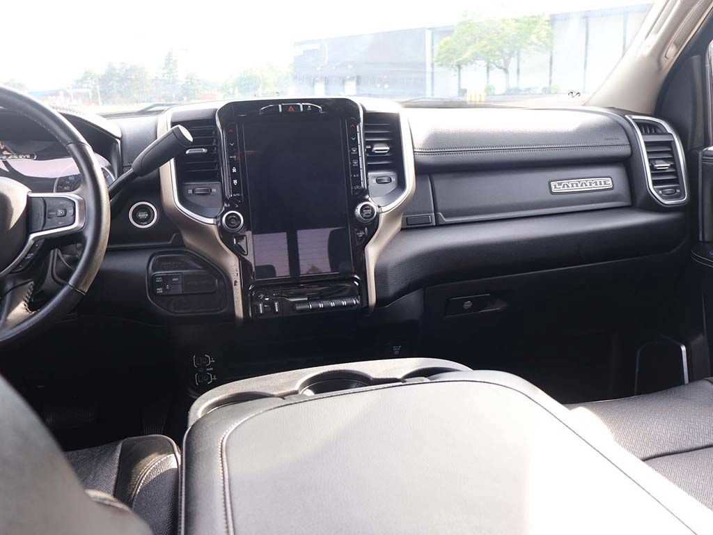 Used 2024 RAM 2500 Laramie AWD/4WD image 32