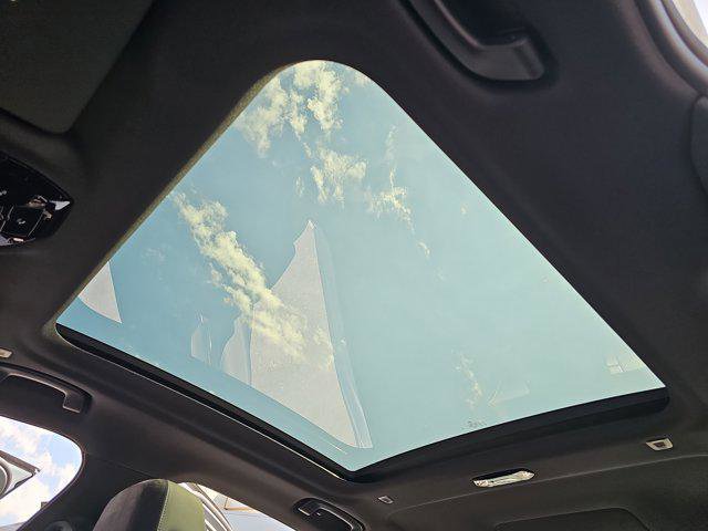 New 2026 BMW 550e xDrive w/ Executive Package image 30