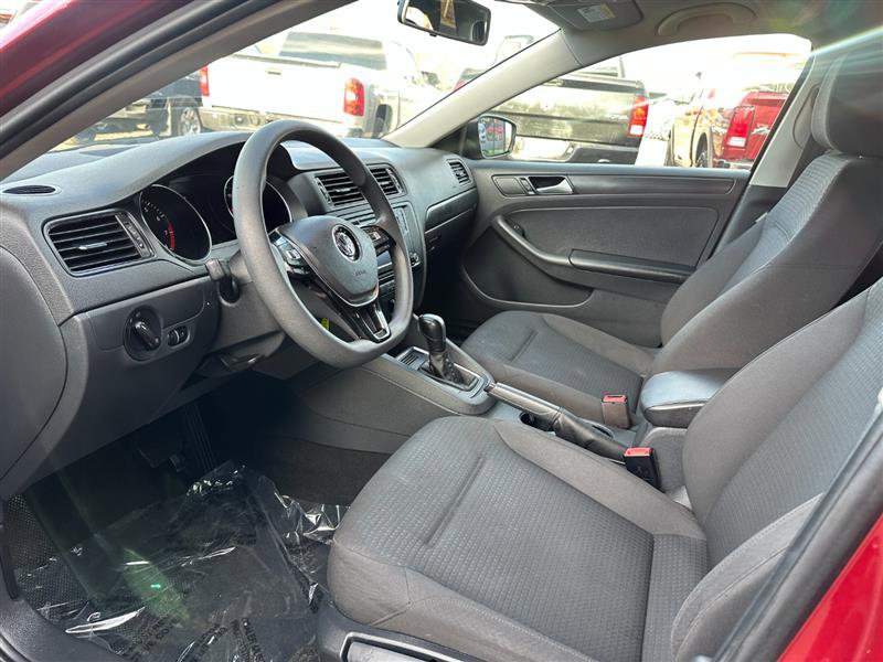 Used 2016 Volkswagen Jetta S image 12