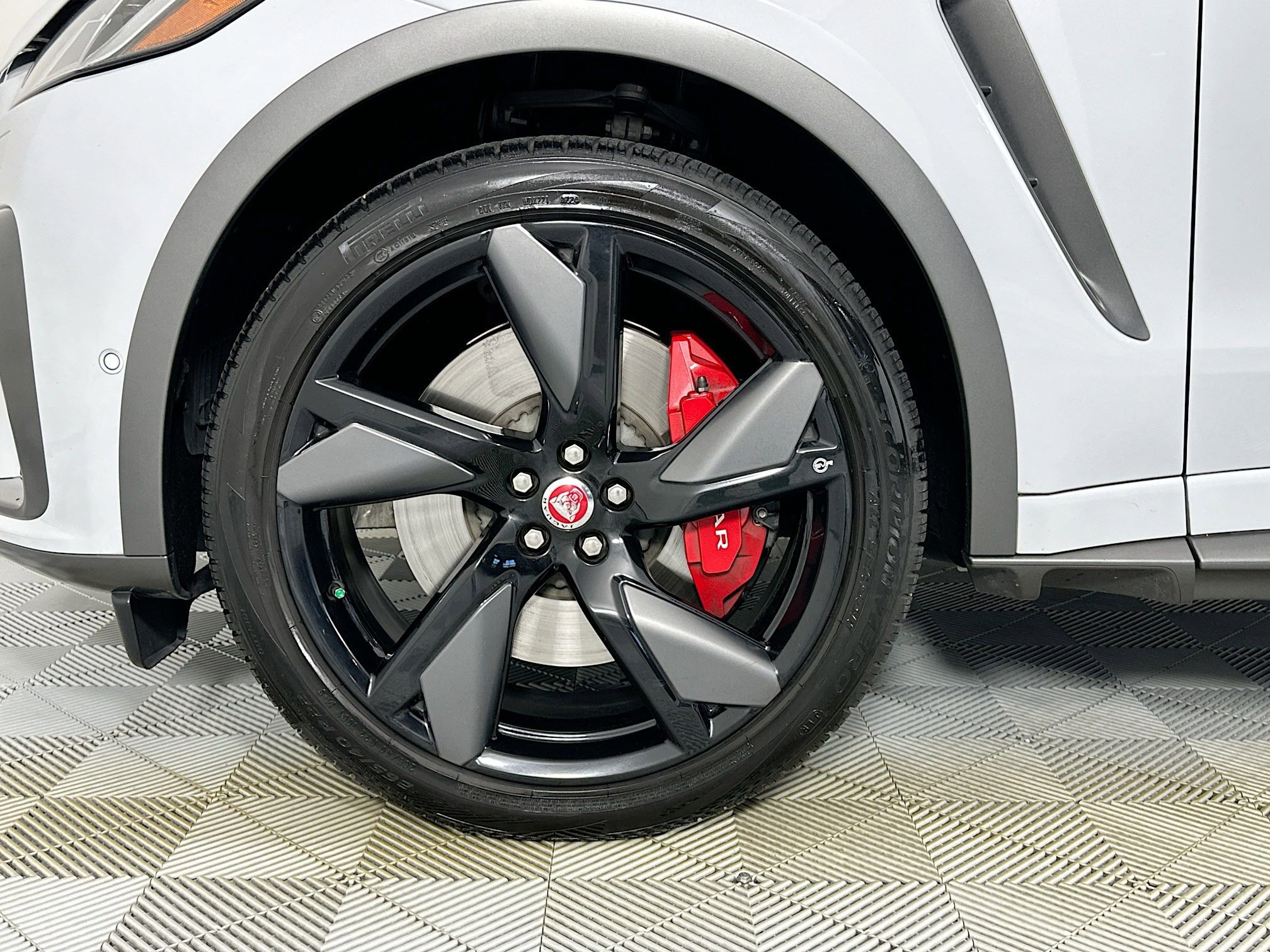 Certified 2021 Jaguar F-PACE SVR AWD/4WD image 9