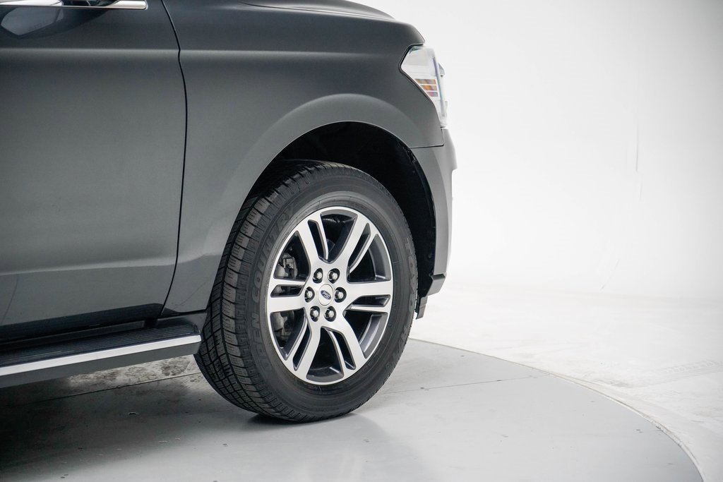 Used 2022 Ford Expedition Max Limited image 11