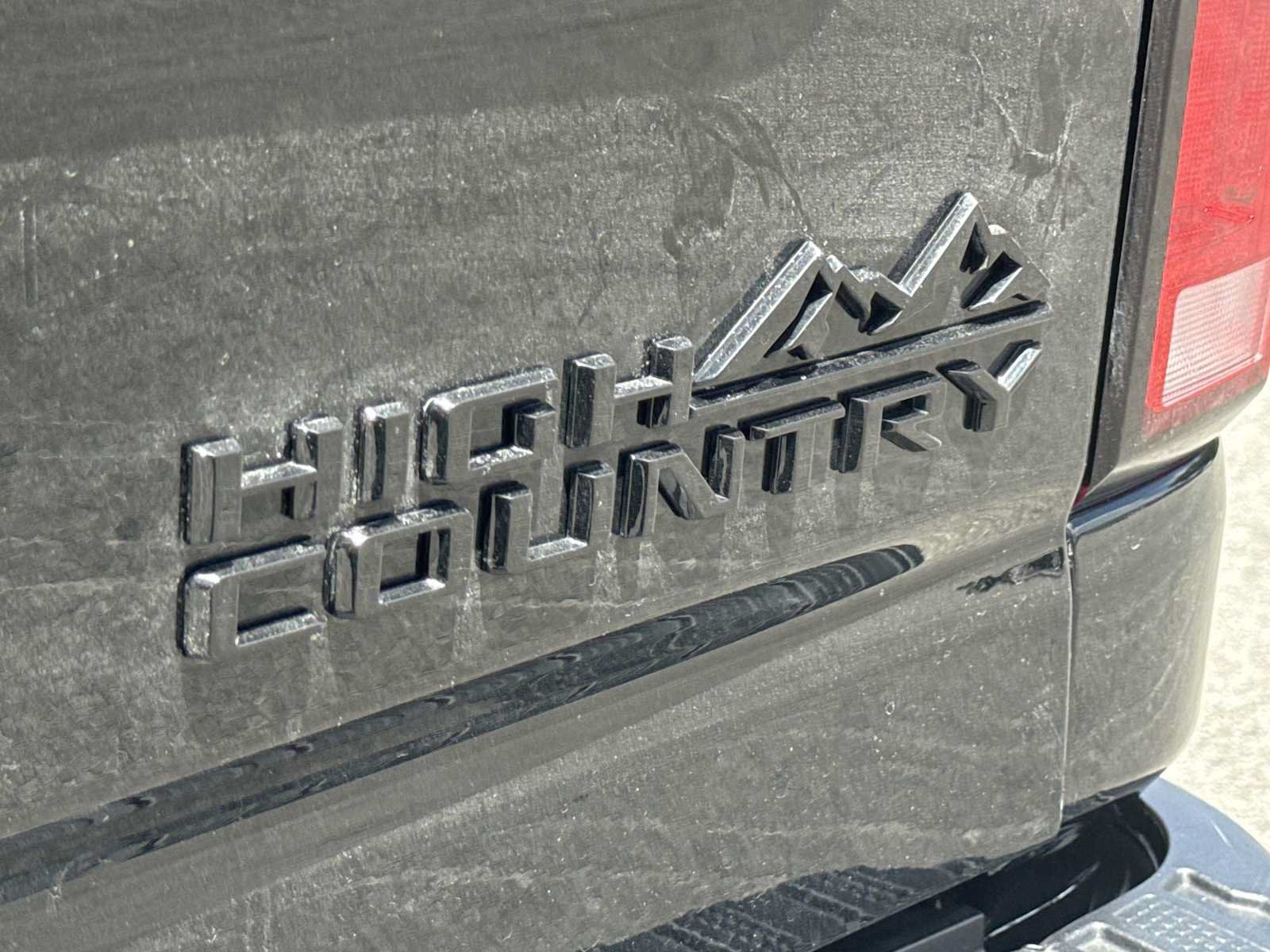 Used 2025 Chevrolet Silverado 3500 High Country w/ High Country Premium Package AWD/4WD image 10