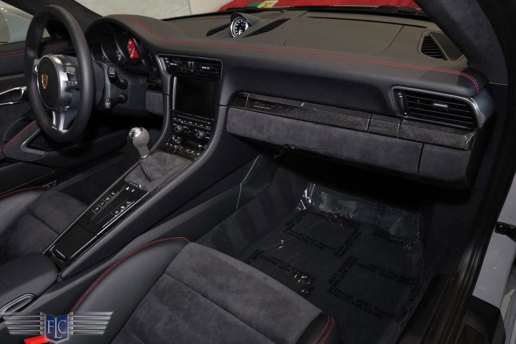 Used 2016 Porsche 911 Carrera GTS image 27