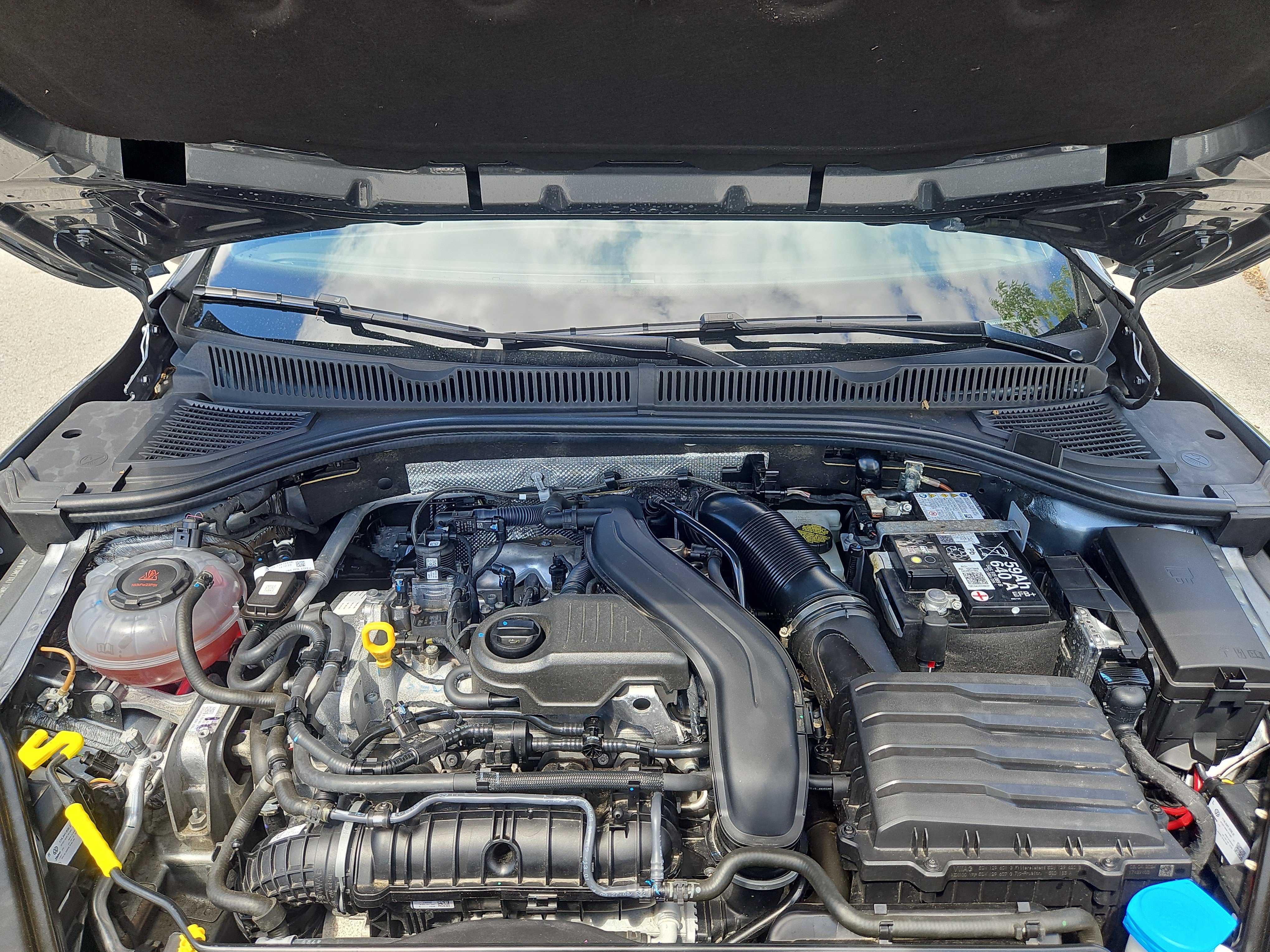 Certified 2024 Volkswagen Jetta Sport FWD image 28