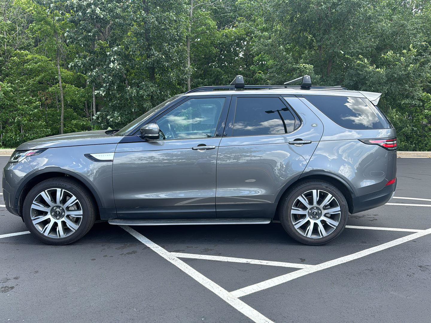Certified 2019 Land Rover Discovery HSE AWD/4WD image 8