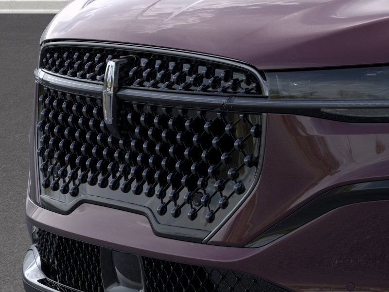 New 2025 Lincoln Nautilus Premier w/ Equipment Group 102A image 17