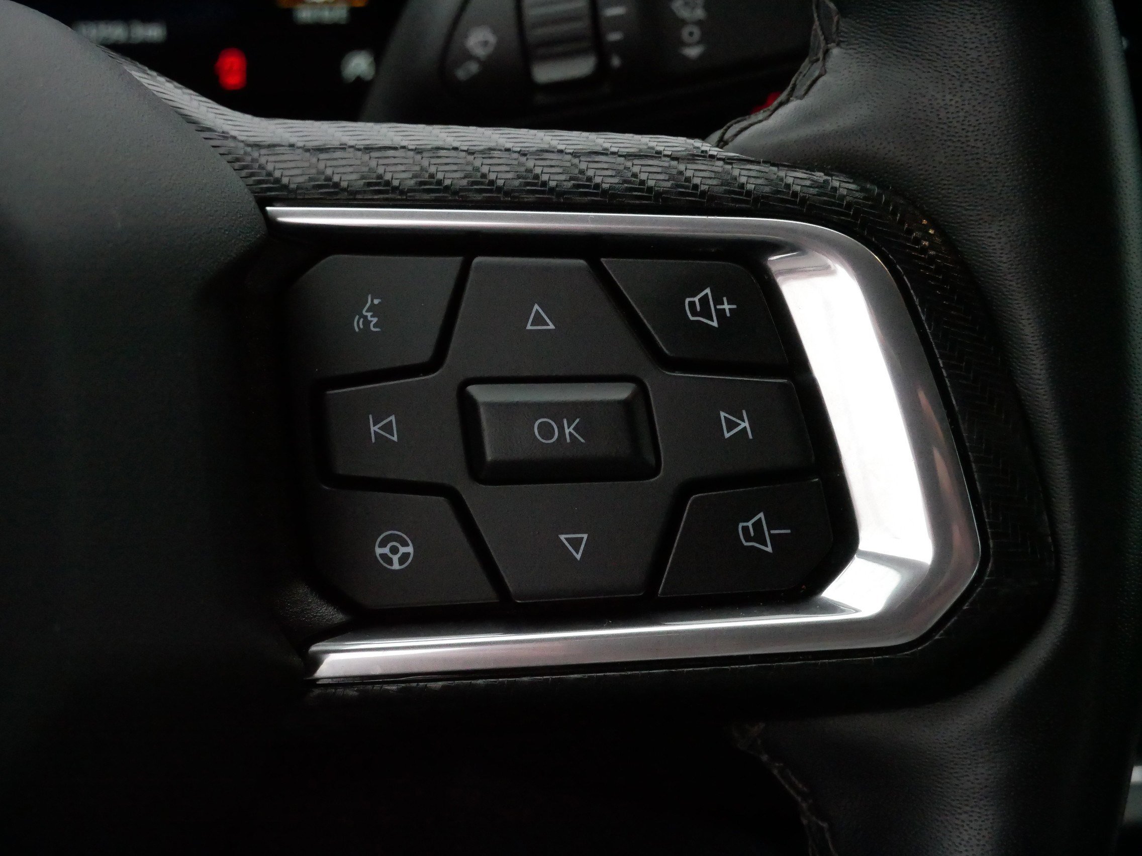 Used 2025 Ford Mustang Premium image 25