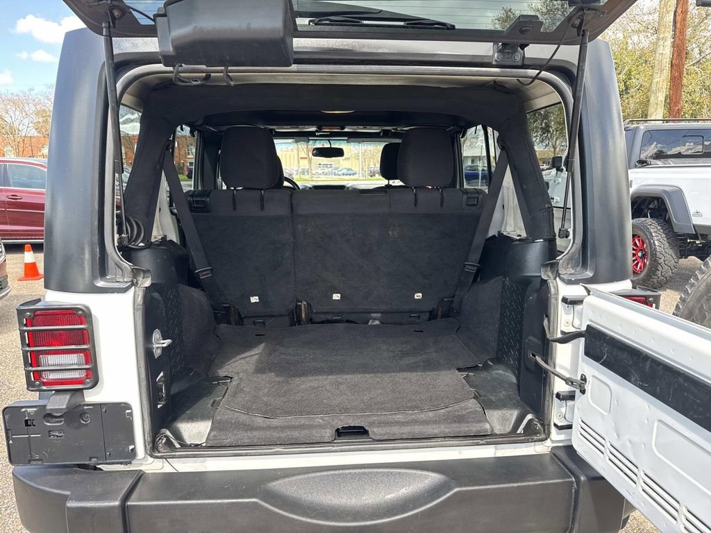 Used 2018 Jeep Wrangler Unlimited Sport S image 9