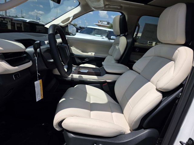 New 2027 Lincoln Navigator L Reserve AWD/4WD image 8