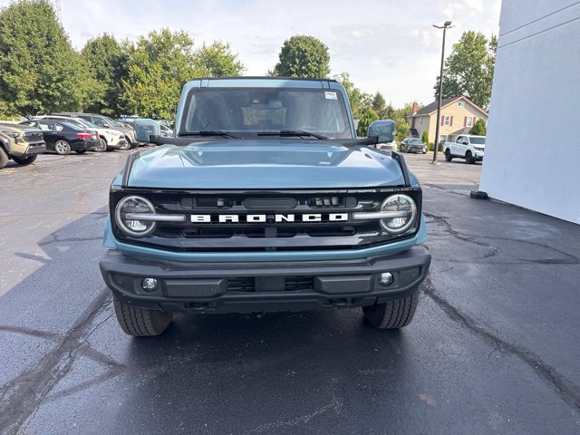 Used 2023 Ford Bronco Outer Banks AWD/4WD image 2