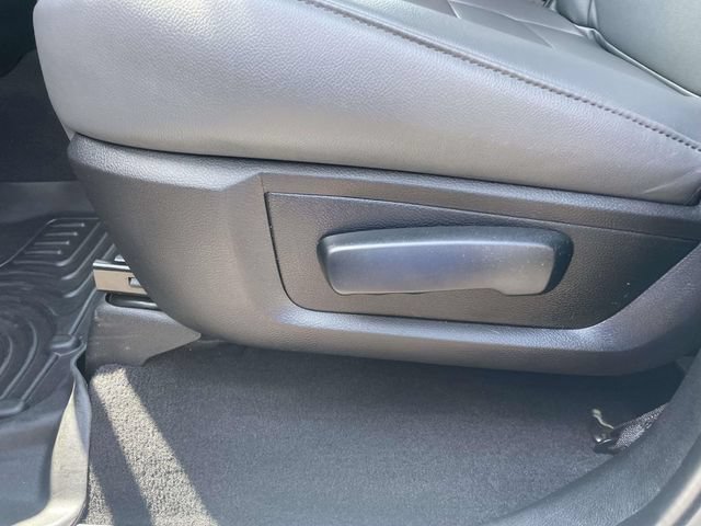 Used 2018 RAM 3500 SLT w/ Luxury Group AWD/4WD image 17