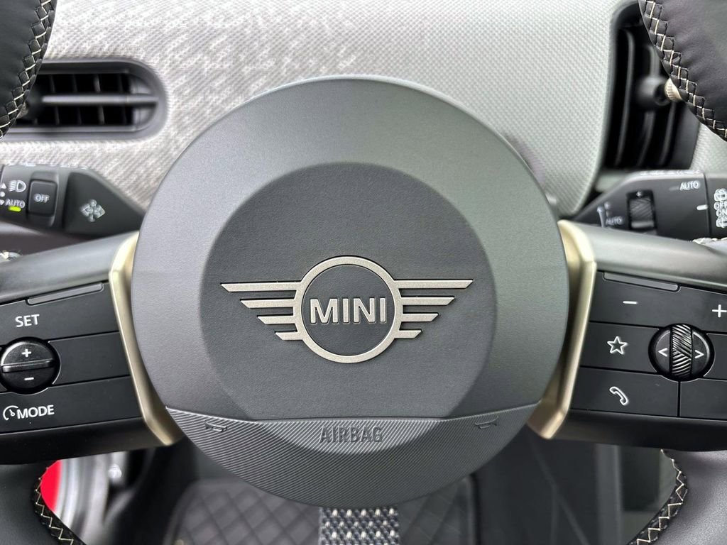 Certified 2025 MINI Cooper S image 17