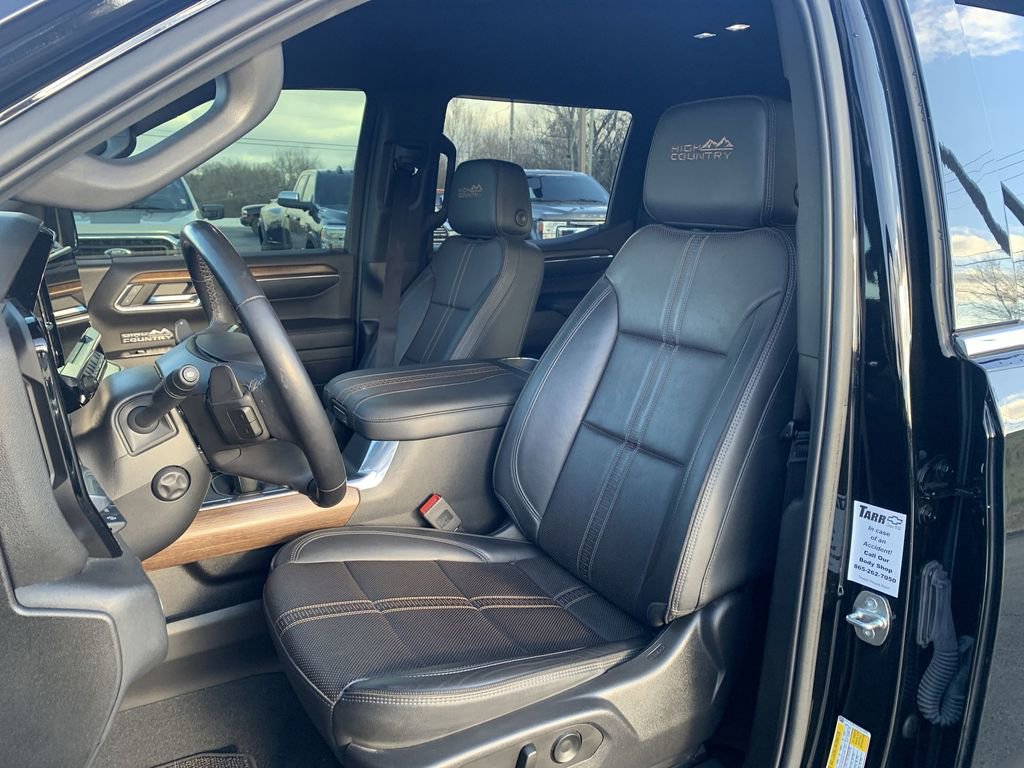 Used 2023 Chevrolet Silverado 1500 High Country w/ Technology Package image 13