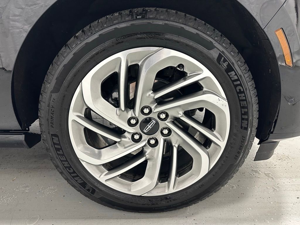 Used 2025 Lincoln Navigator Reserve image 68