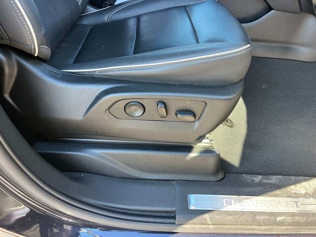 Used 2023 Chevrolet Suburban Premier image 29
