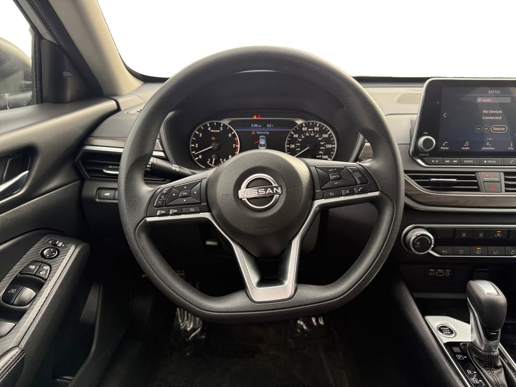 Used 2024 Nissan Altima 2.5 SV image 13