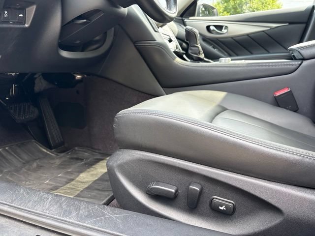 Used 2019 INFINITI Q50 Luxe w/ Essential Package (3.0T Luxe) AWD/4WD image 32
